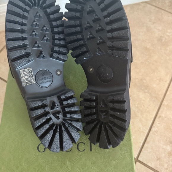 Gucci Horsebit Loafers - Picture 4 of 4
